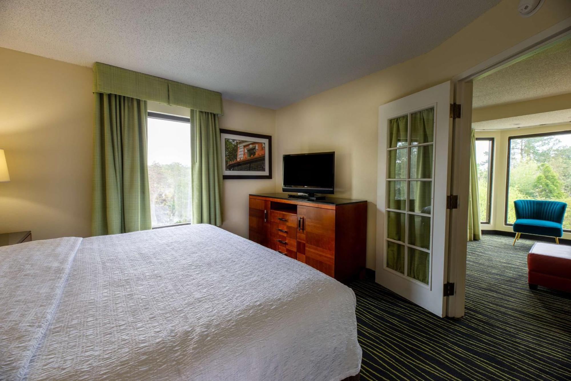 Hampton I-26/harbison Blvd Hotel 3*