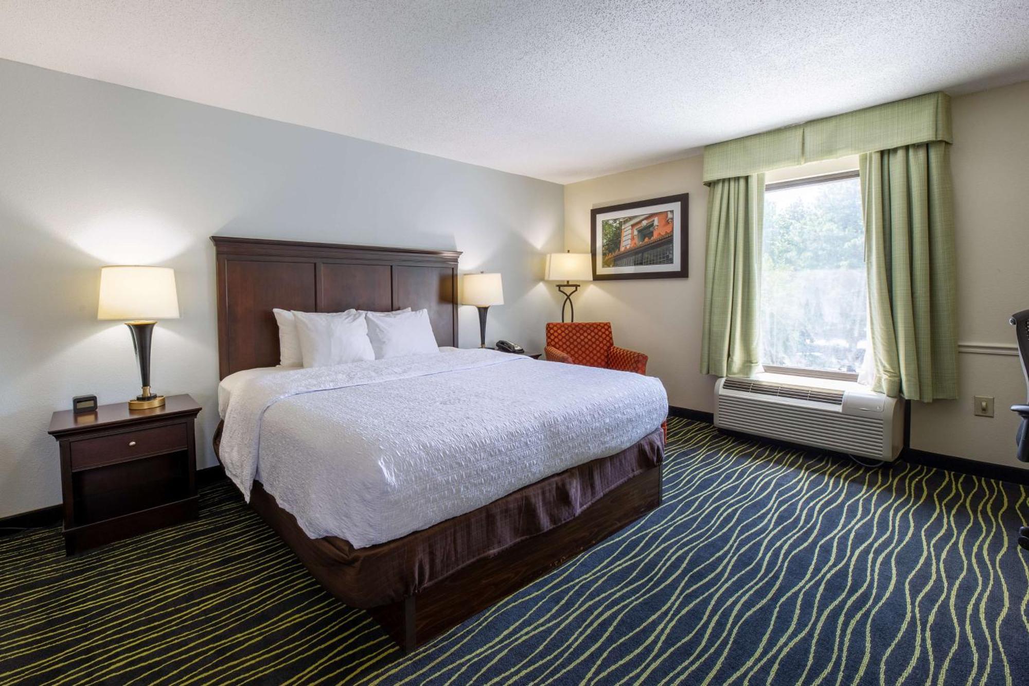 Hotel Hampton I-26/harbison Blvd 3*