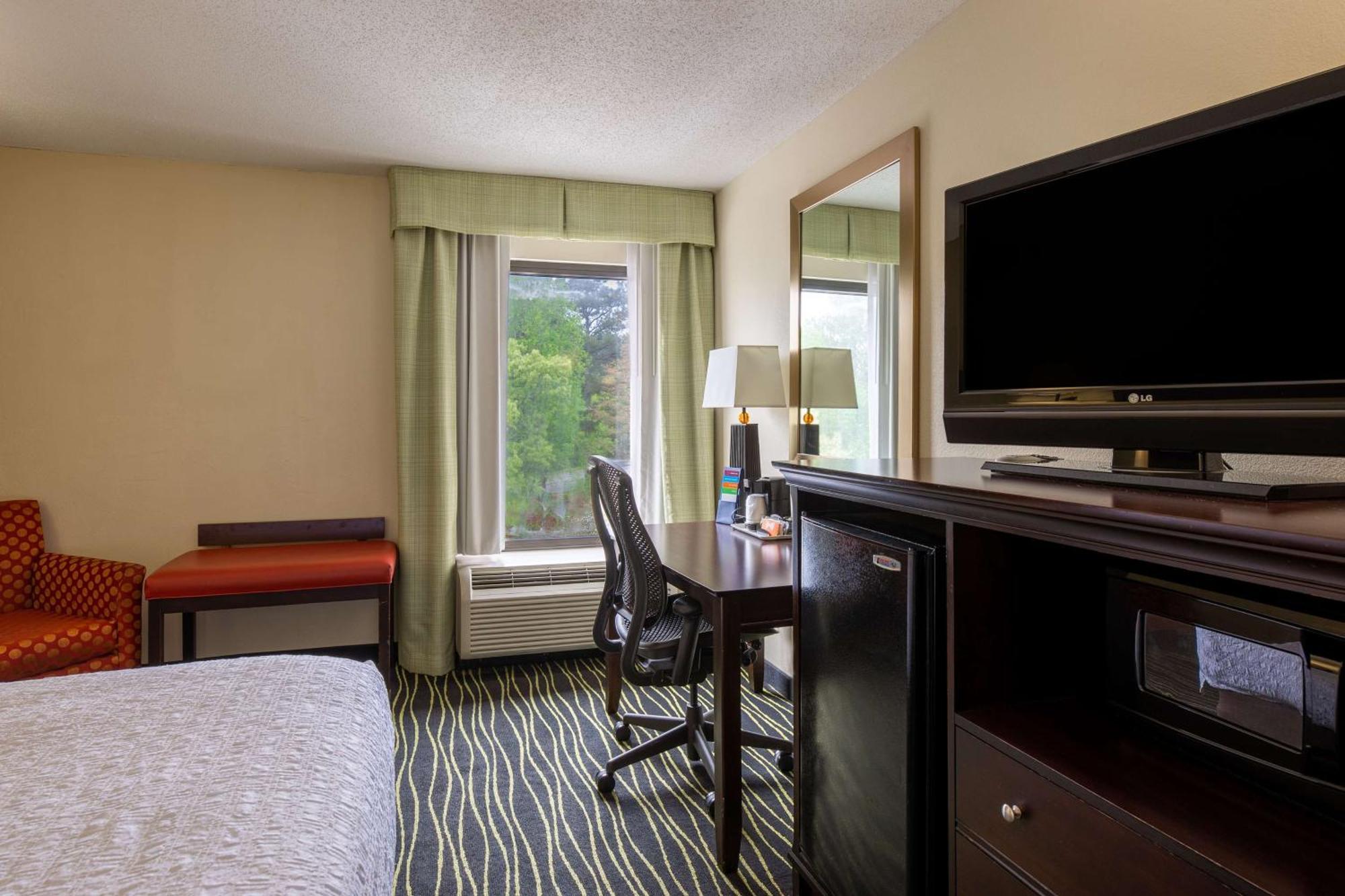 Hampton I-26/harbison Blvd 3* Columbia