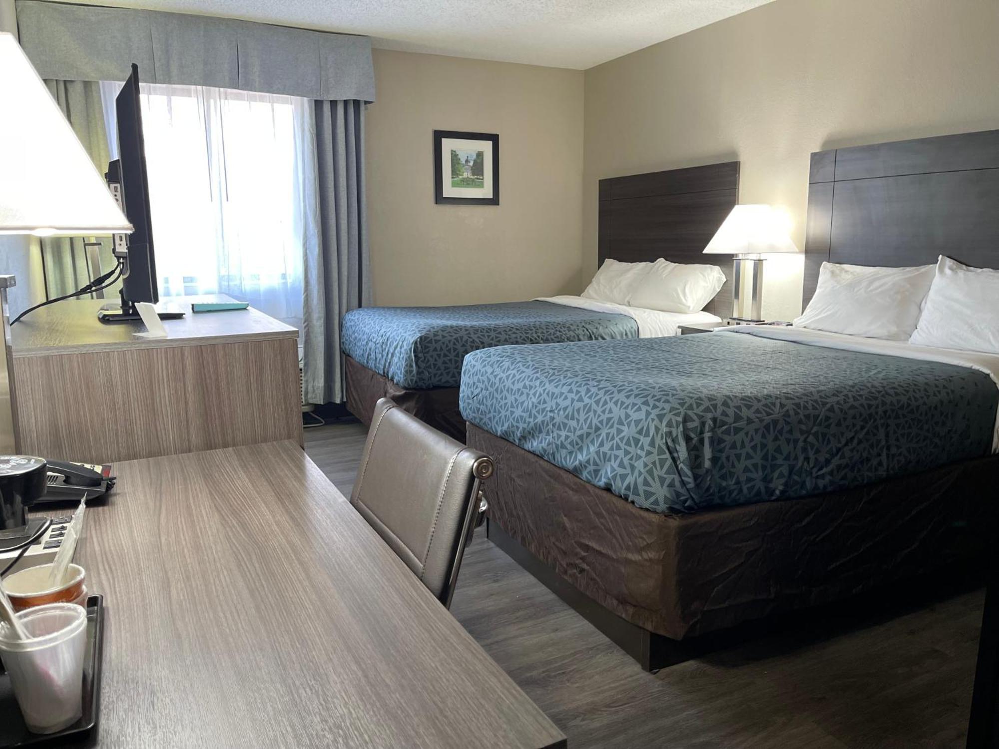 Hotel Suburban Northwest