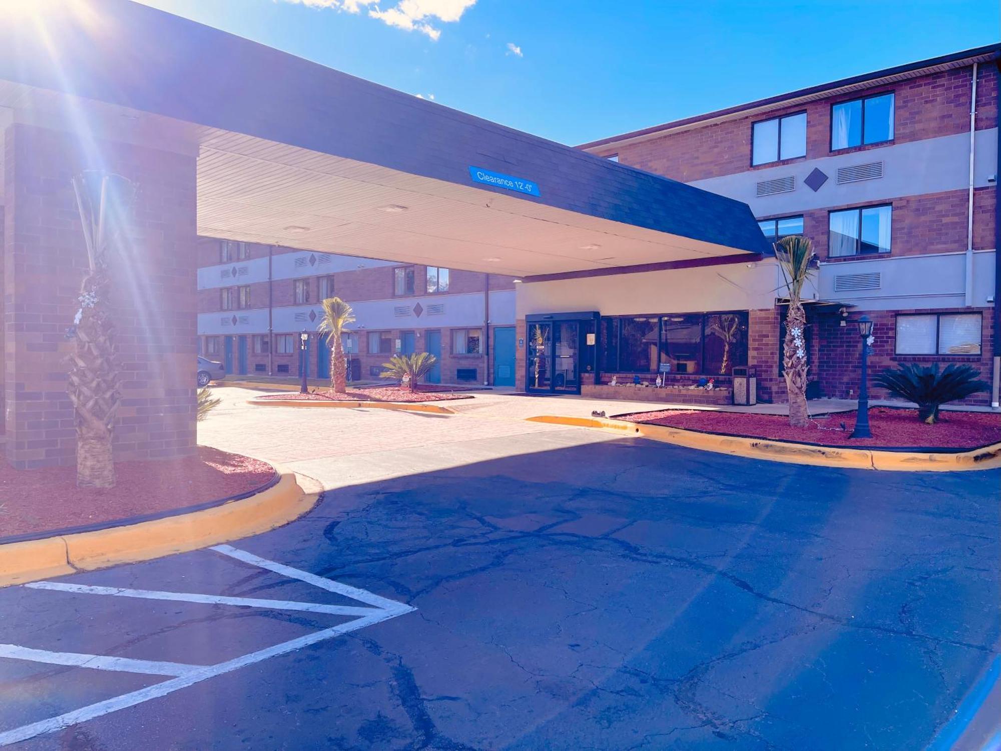 Suburban Northwest 3* Columbia