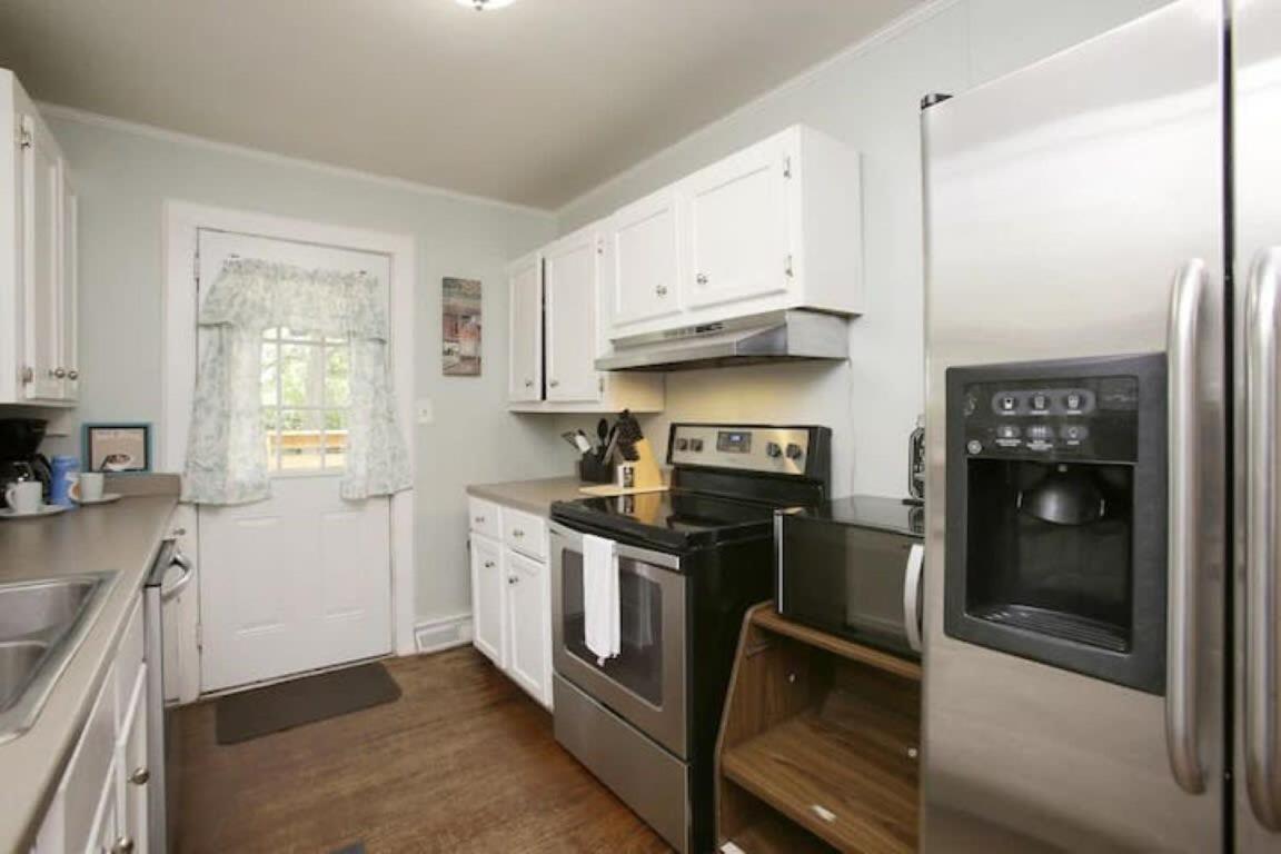 Holiday home Forest Hidden Gem 3 Min To Ft Jackson & Shops Columbia
