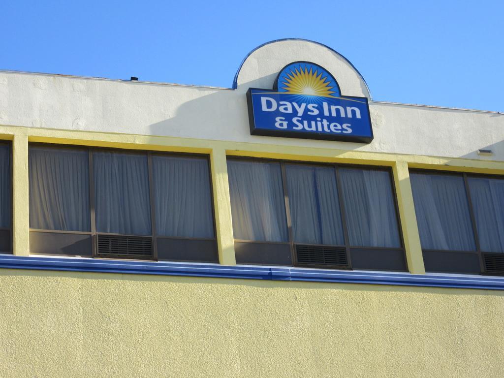 Hotel Days & By Wyndham Se Ft Jackson 2*