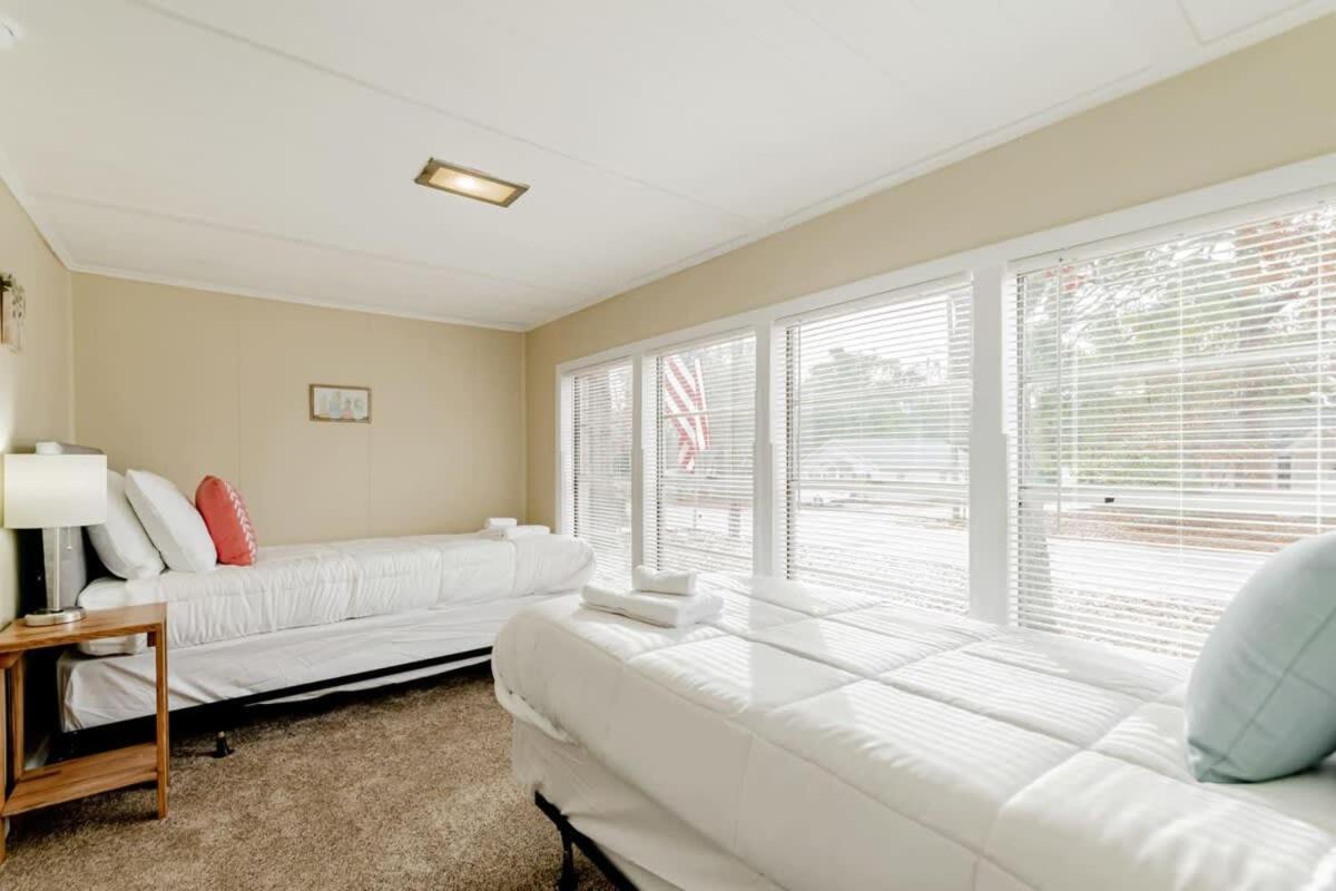 Holiday home Adorable On Taylor-15 Mins To Downtown--- Front Unit *