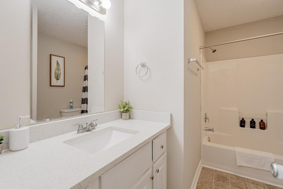 Close To Usc & Midtown-downtown - Newly Renovated Holiday home *