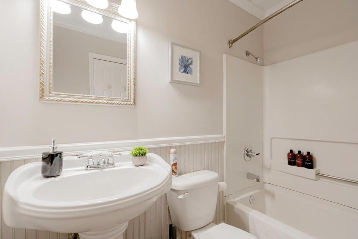 10 Min From Downtown - The Ronnie Runner Holiday home *