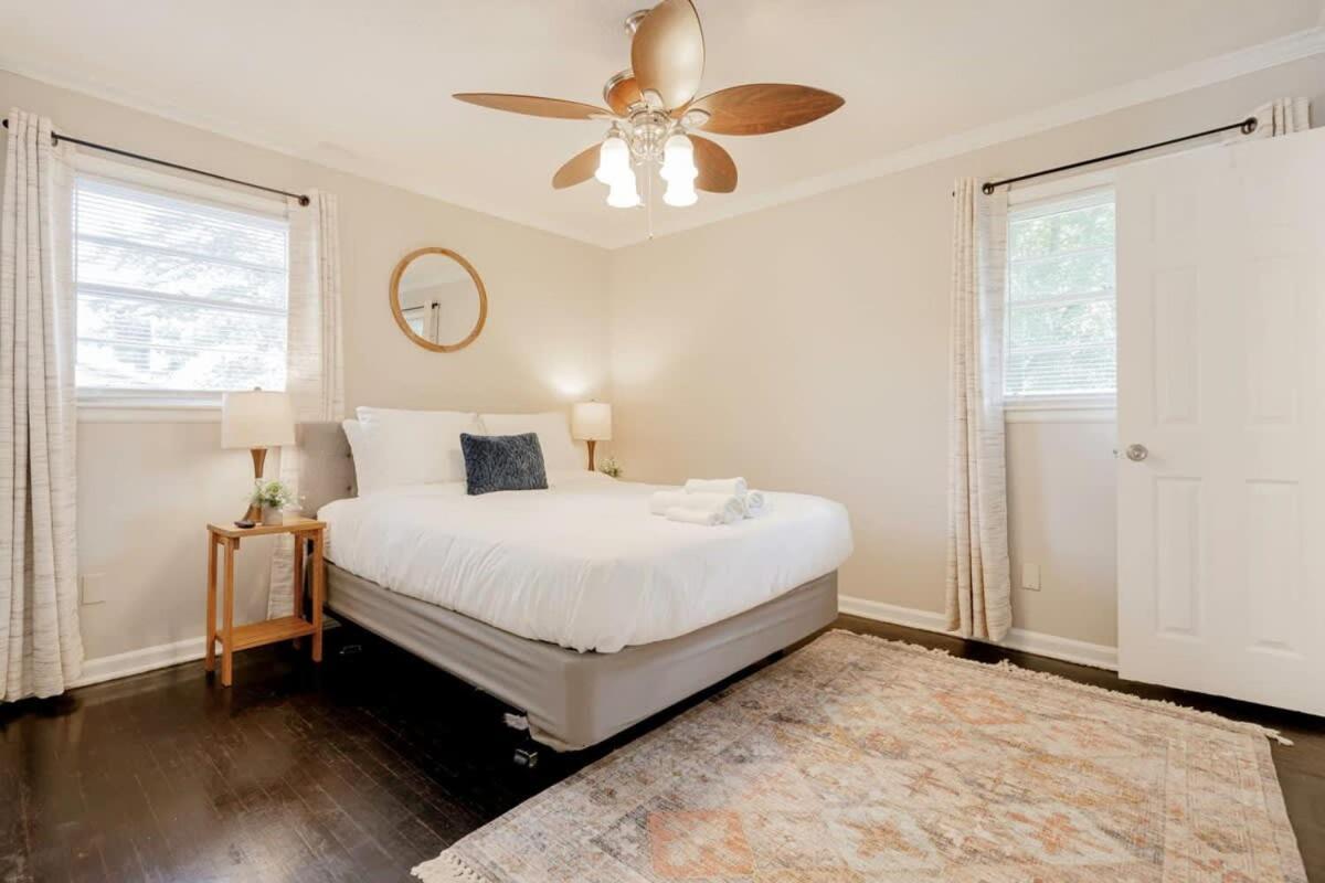 Holiday home 10 Min From Downtown - The Ronnie Runner *