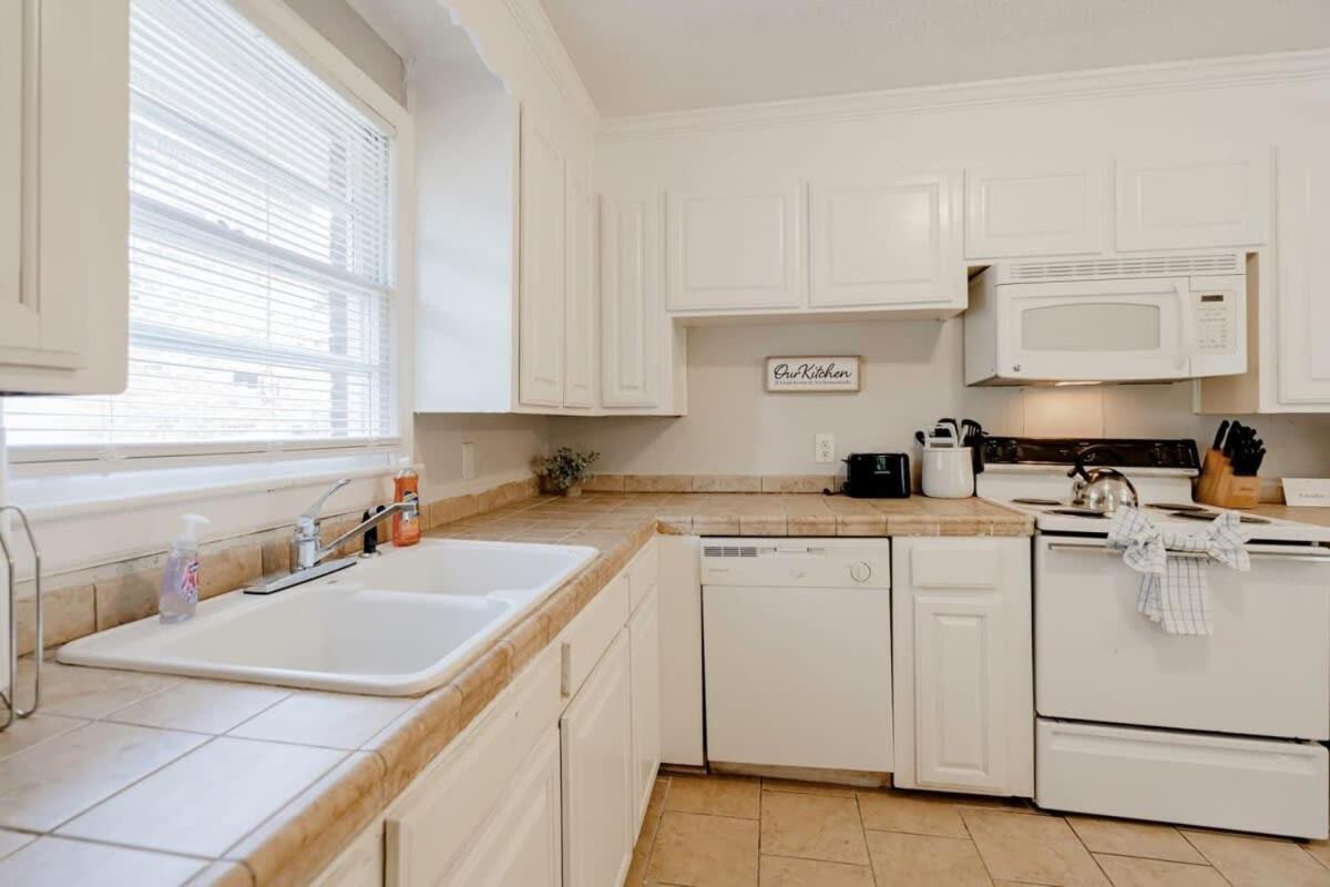 Holiday home 10 Min From Downtown - The Ronnie Runner