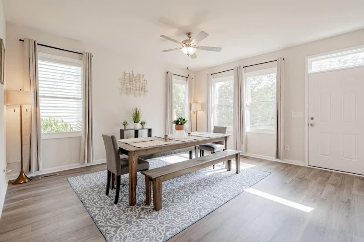 Midtown Walking To Dining Elmwood Park Retreat Holiday home *