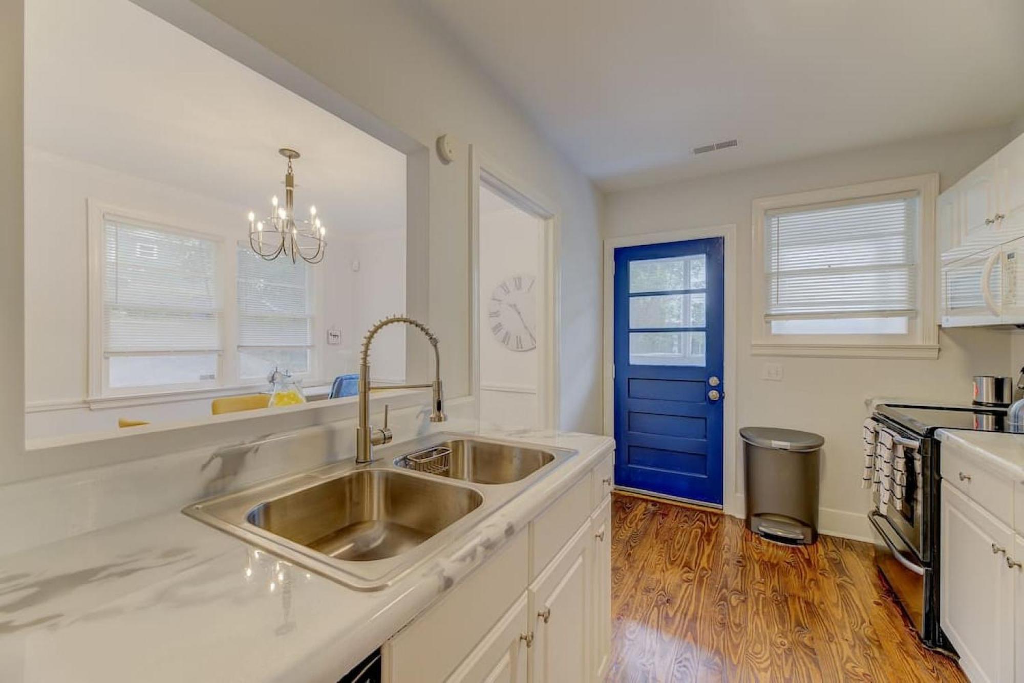 Charming Earlewood * Columbia