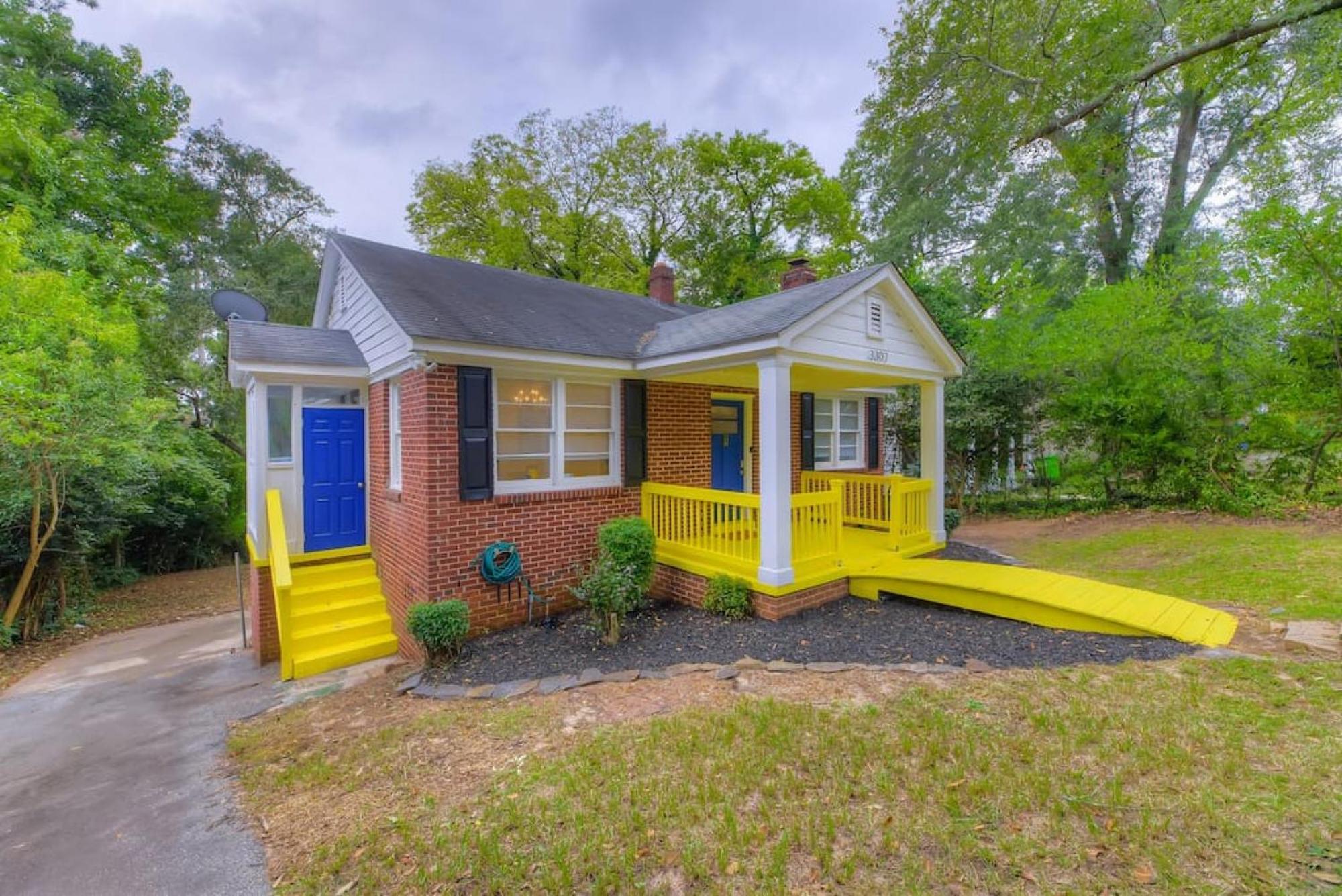 Charming Earlewood Columbia