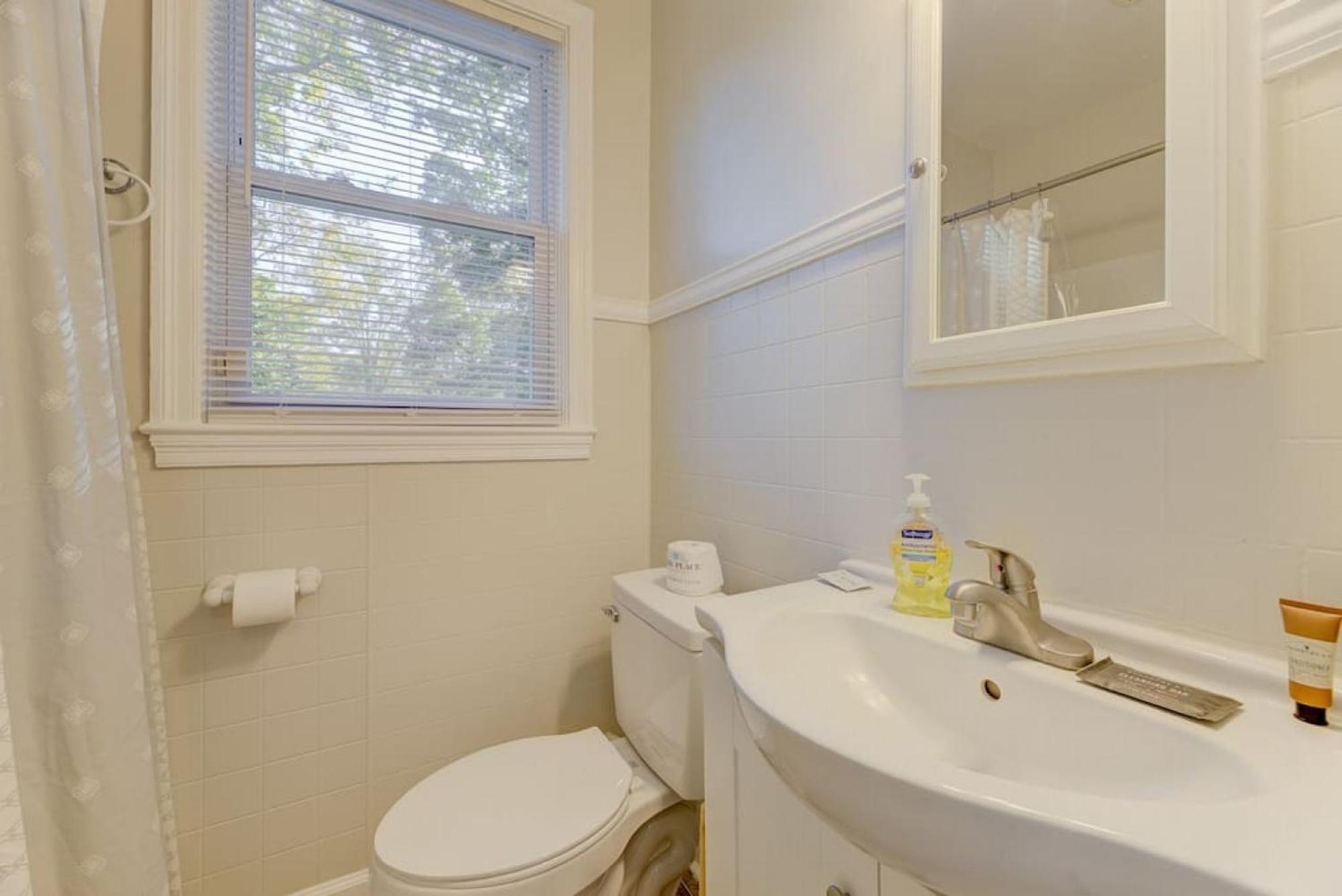 The Blue Belle - Pet Friendly Holiday home *
