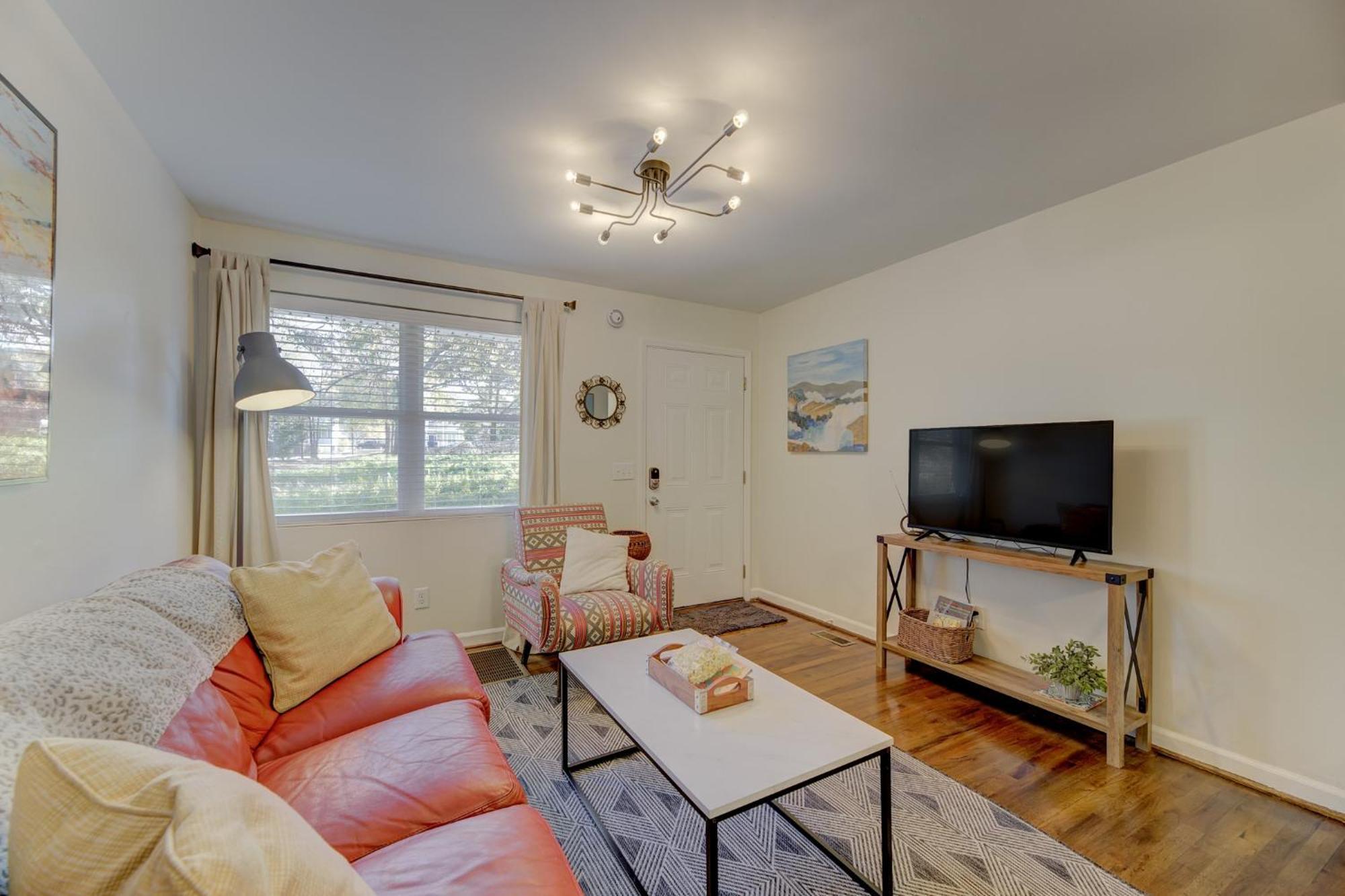Comfy And Convenient Apartment Columbia
