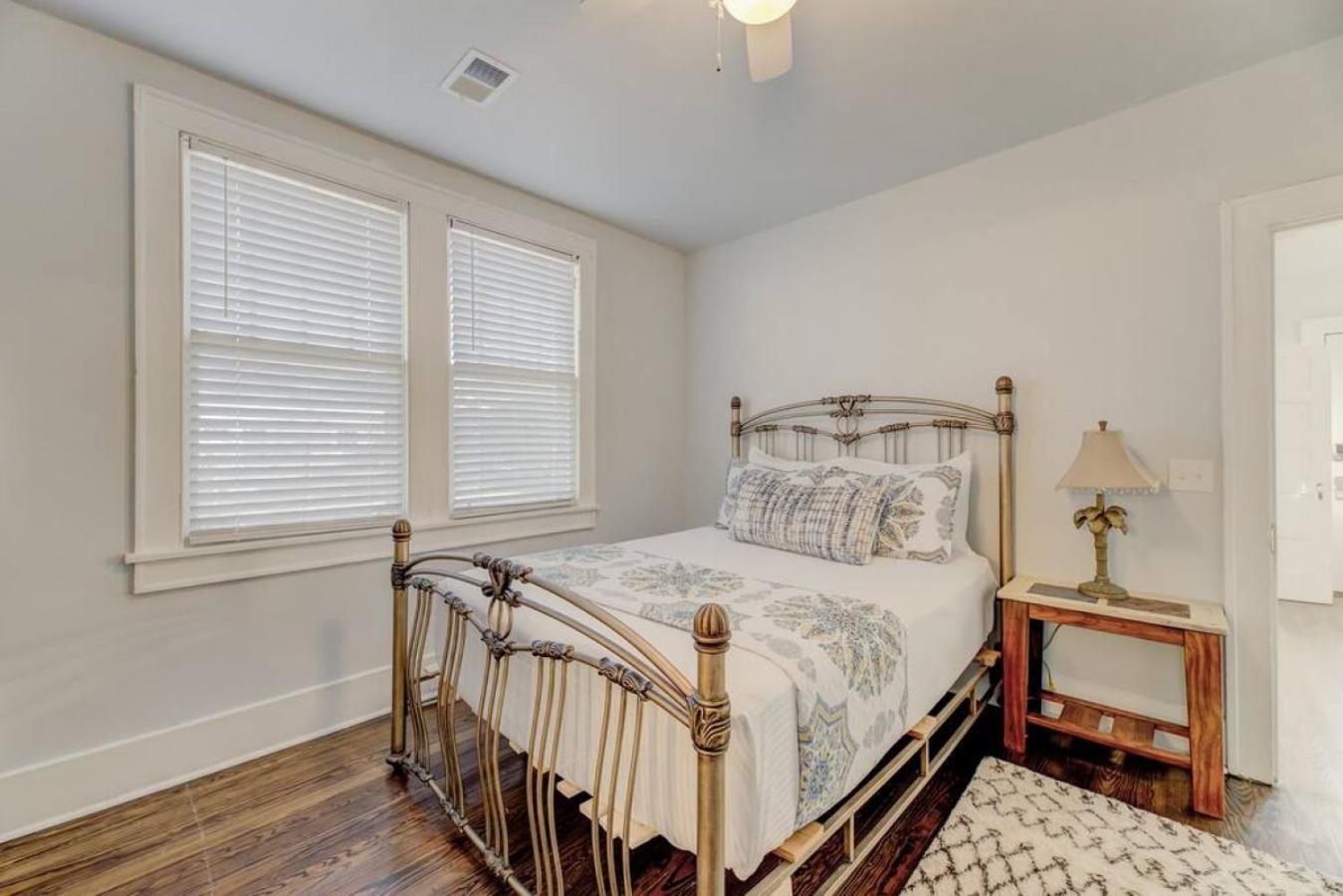 Holiday home Peaceful 3br In Dt Columbia