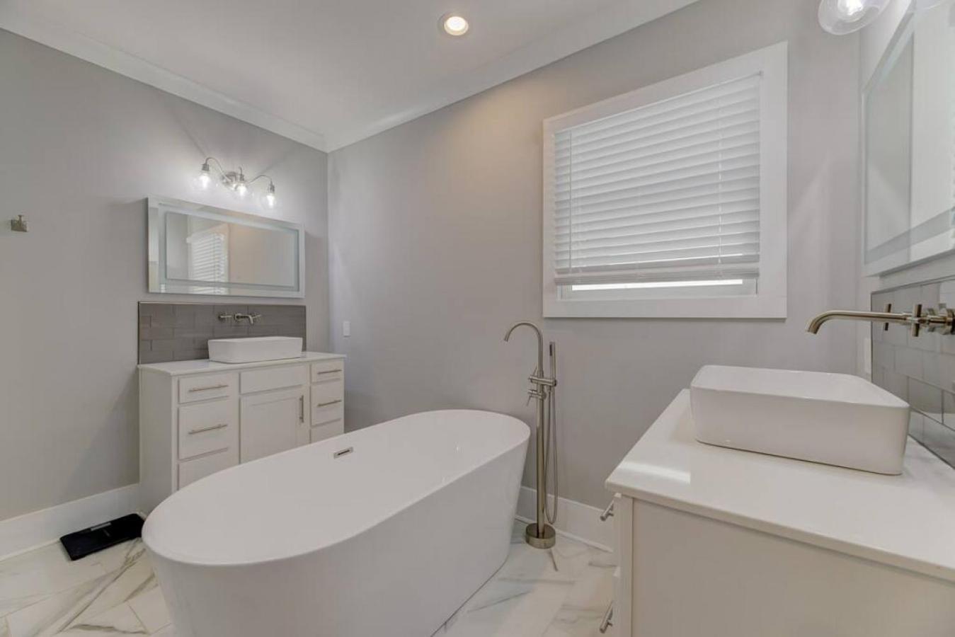 Lux 4br Mins To Usc Holiday home *