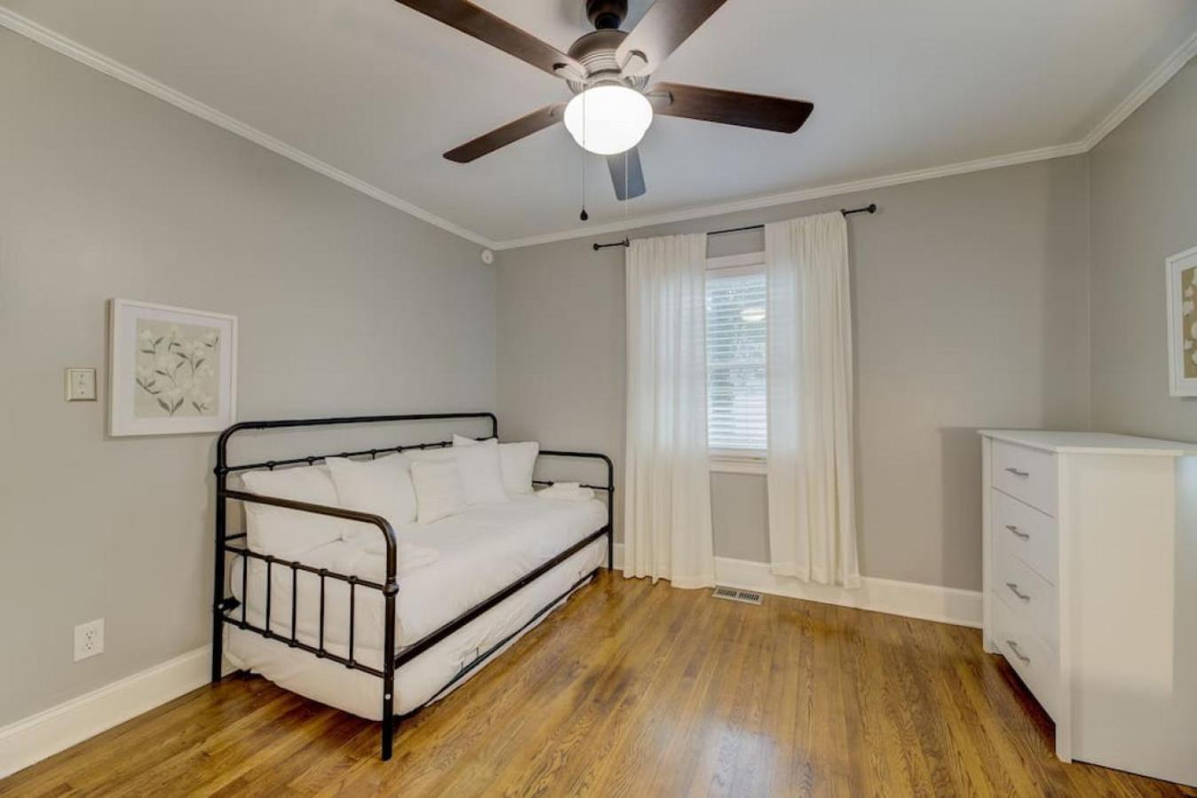 Holiday home Lounge On Lincoln-pet Friendly