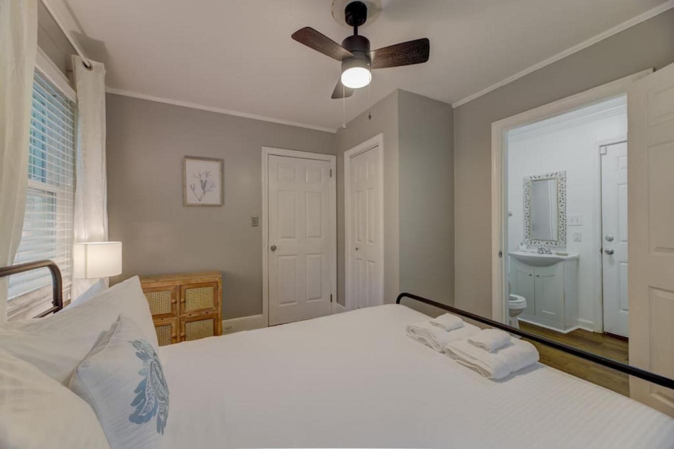 Lounge On Lincoln-pet Friendly Holiday home Columbia