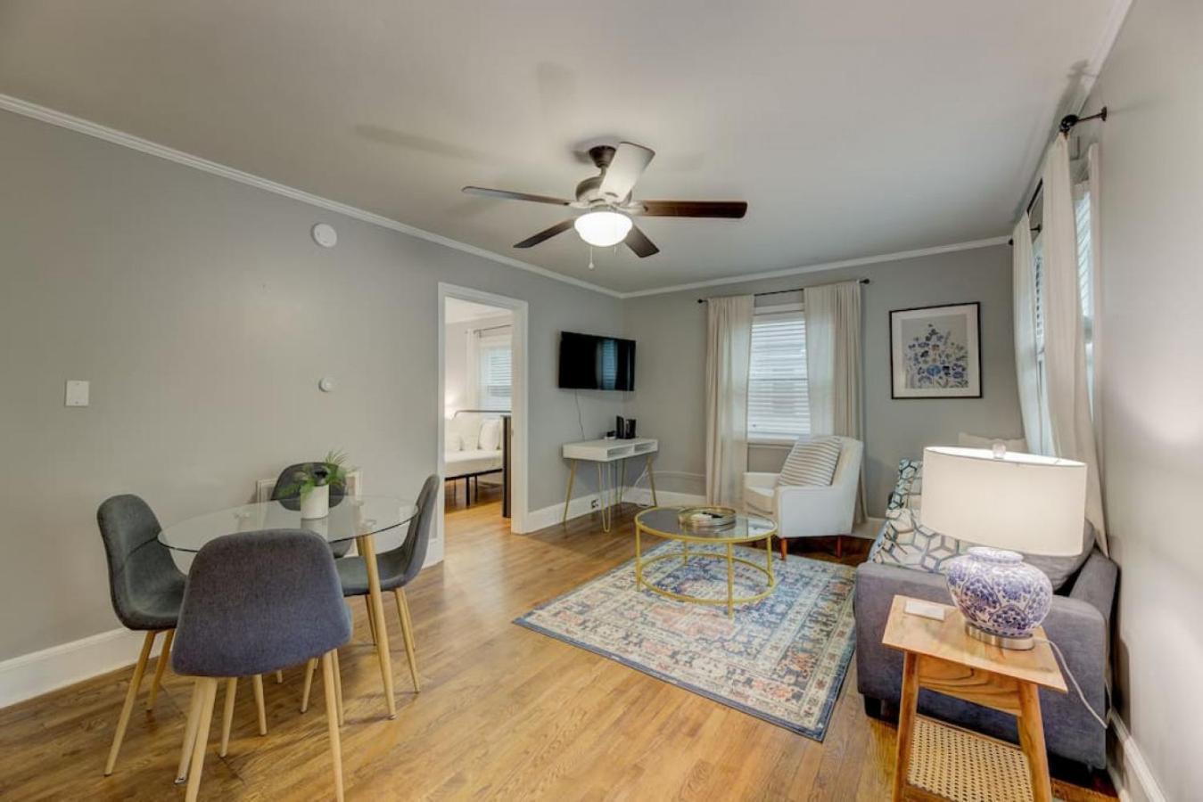 Lounge On Lincoln-pet Friendly Holiday home Columbia