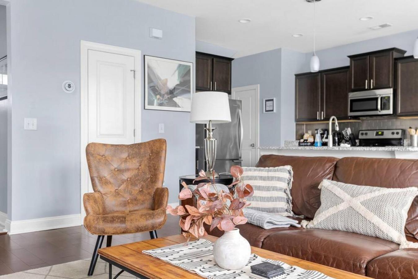 Contemporary 3br Columbia