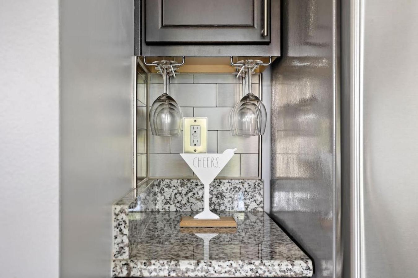 Contemporary 3br * Columbia