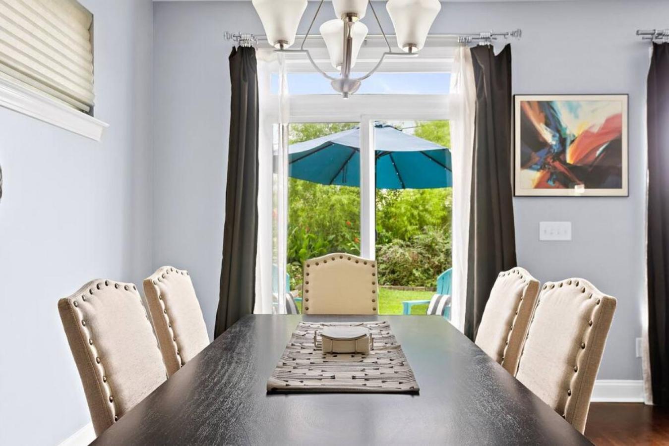 Contemporary 3br Columbia