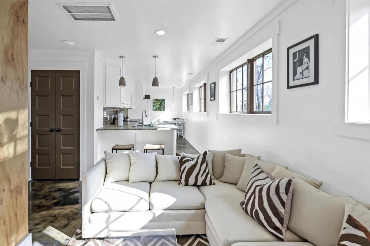 Historic Carriage House Holiday home Columbia