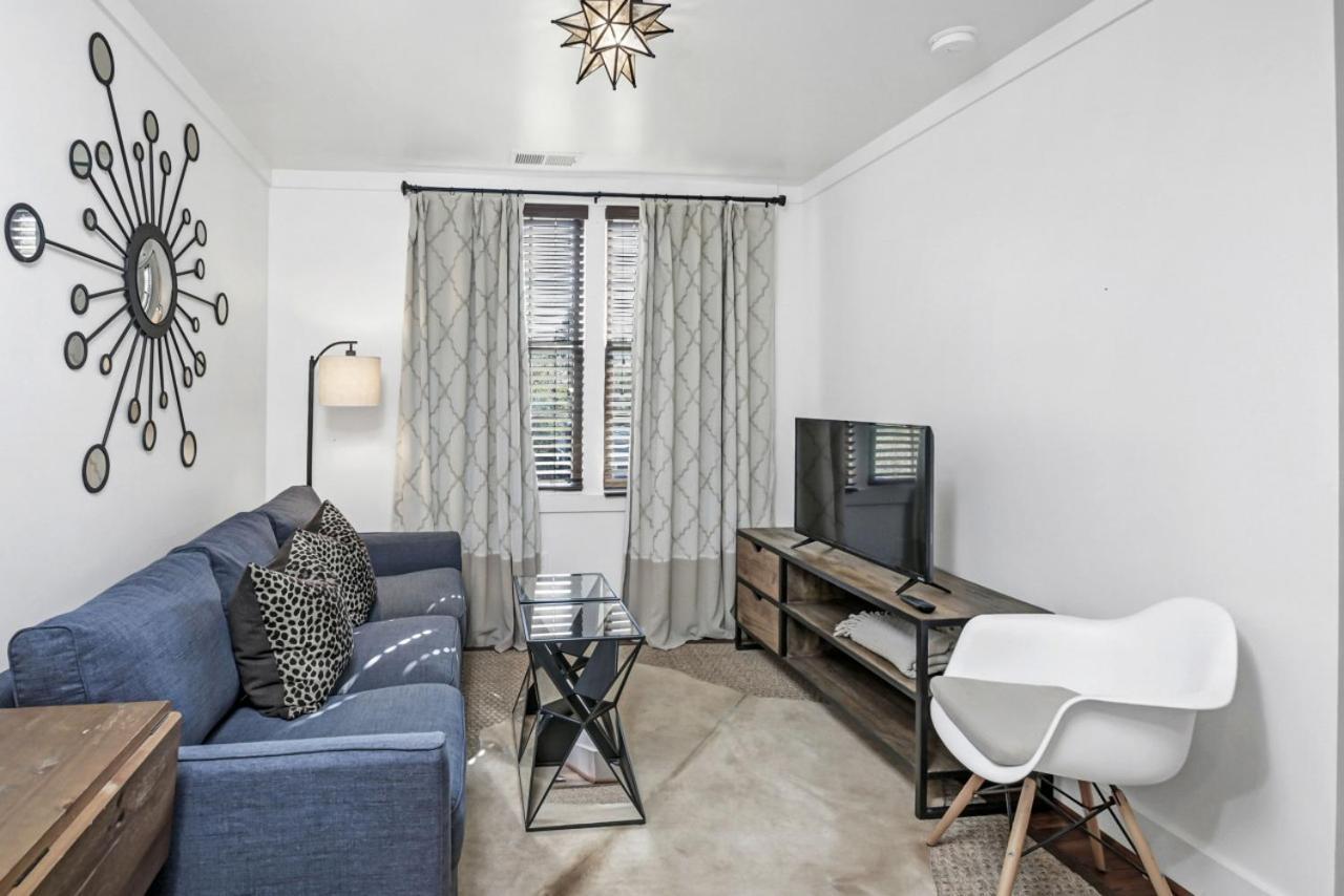 Historic Carriage House Holiday home Columbia
