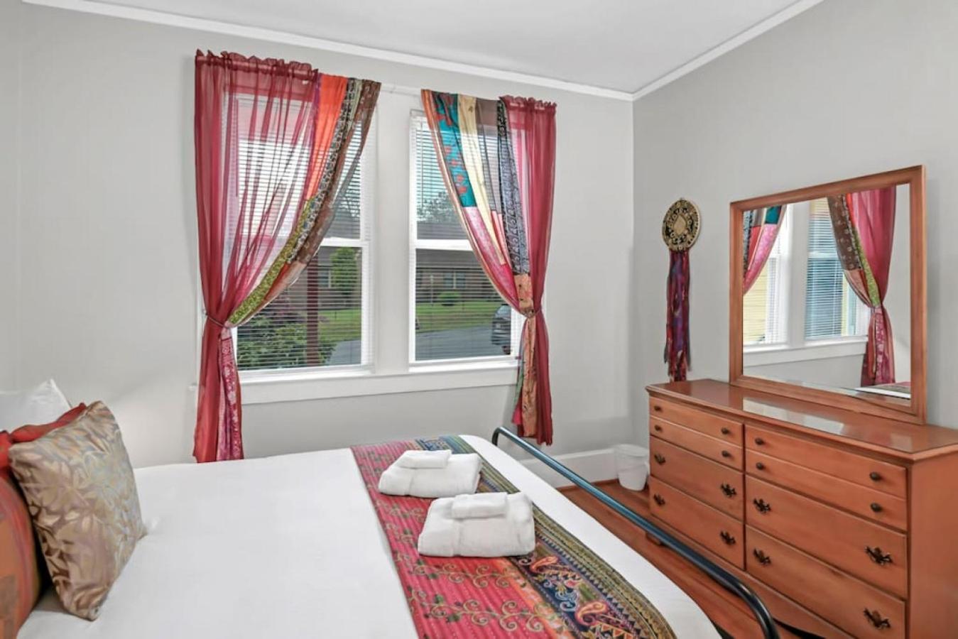 Unique 3br - Sleeps 6 Holiday home