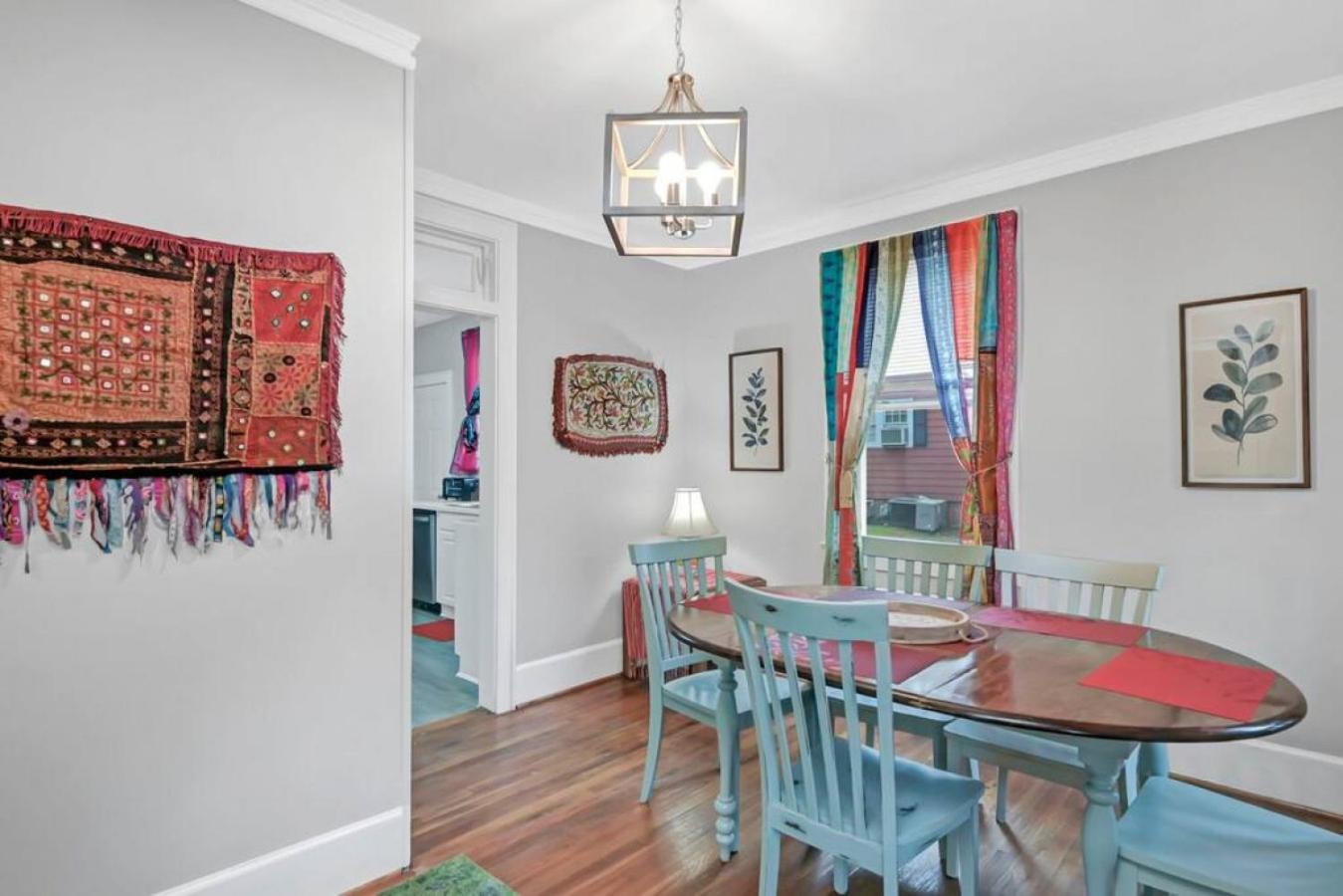 Unique 3br - Sleeps 6 Holiday home Columbia