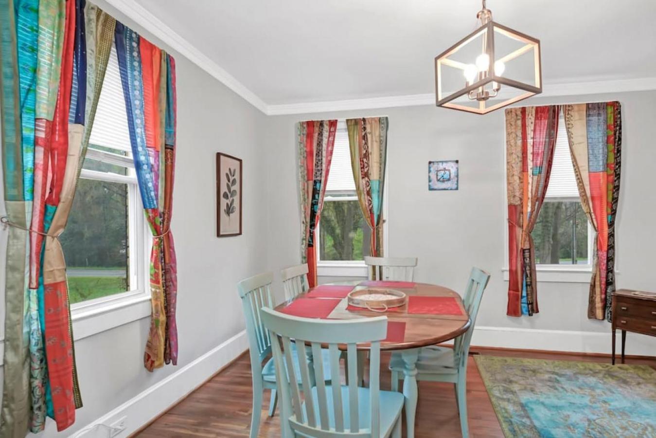 Unique 3br - Sleeps 6 Holiday home