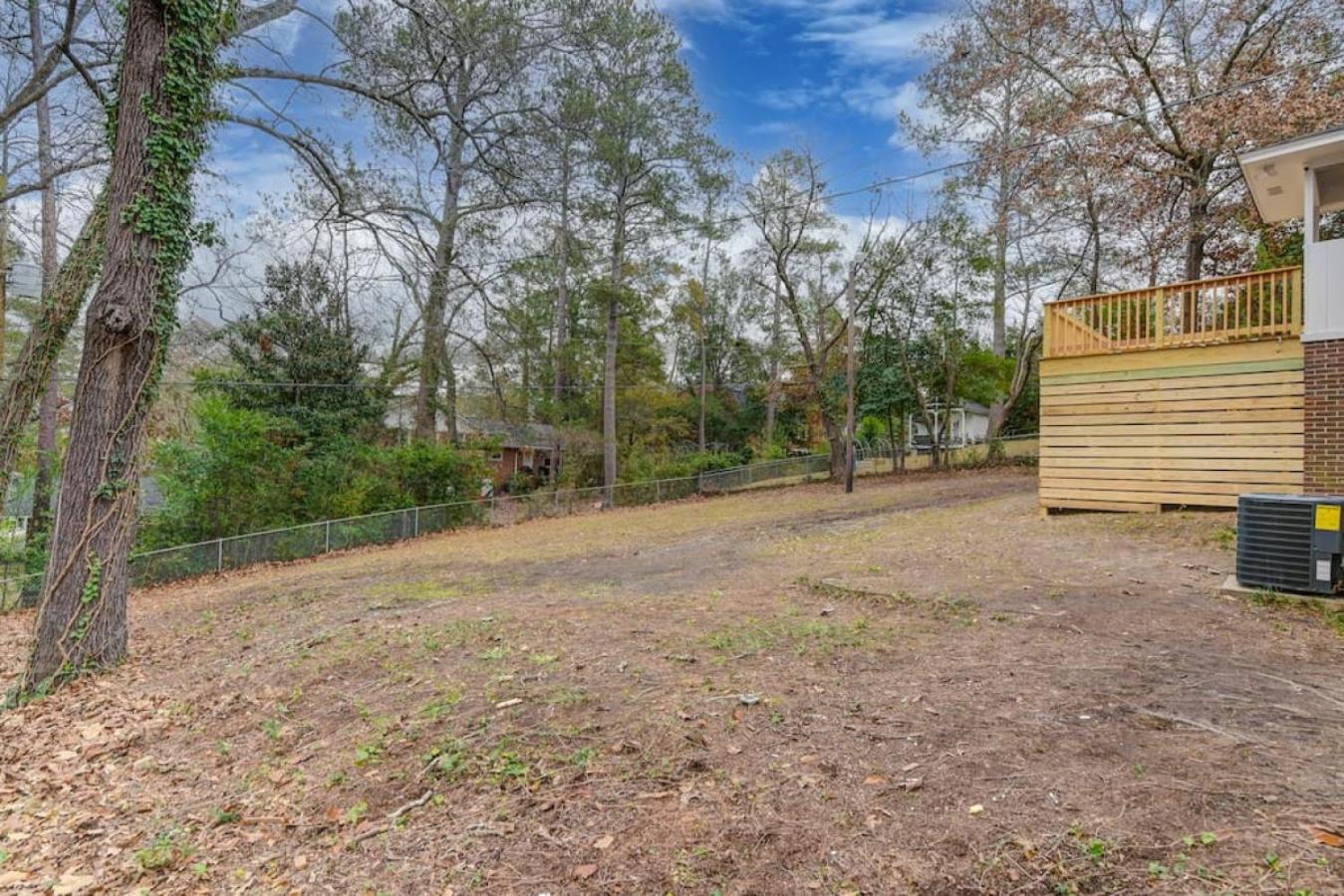 Pristine 3br-centrally Located * Columbia