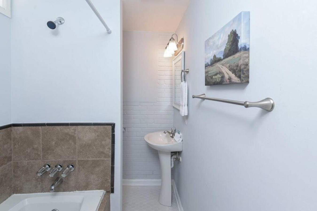 Carter Main And Guest Unit Holiday home Columbia