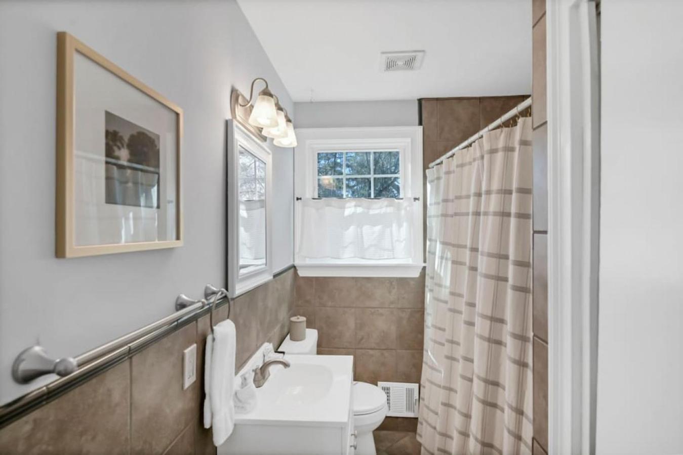 Carter Main And Guest Unit * Columbia