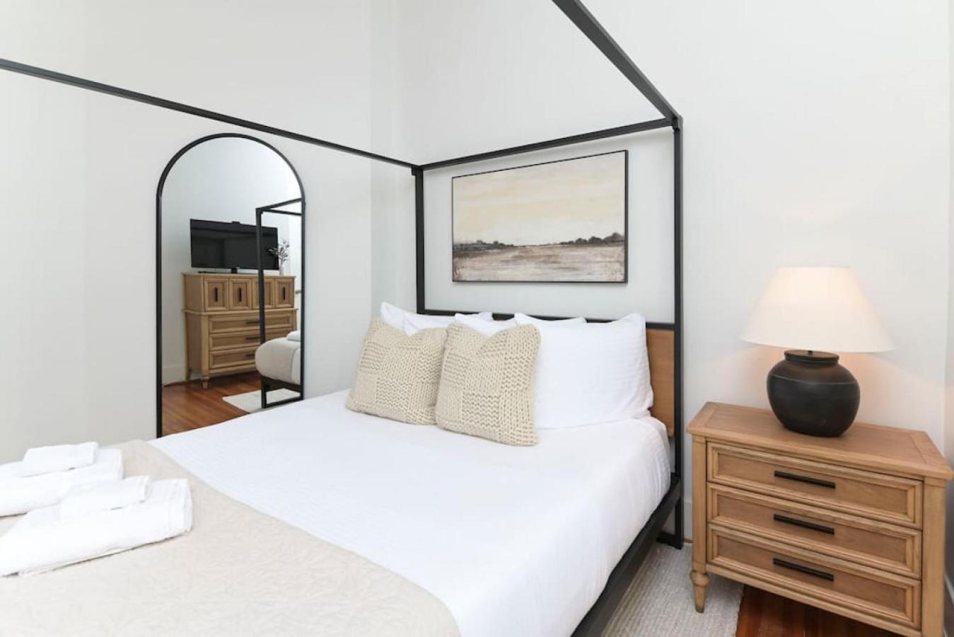Apartment Melrose Heights 3br