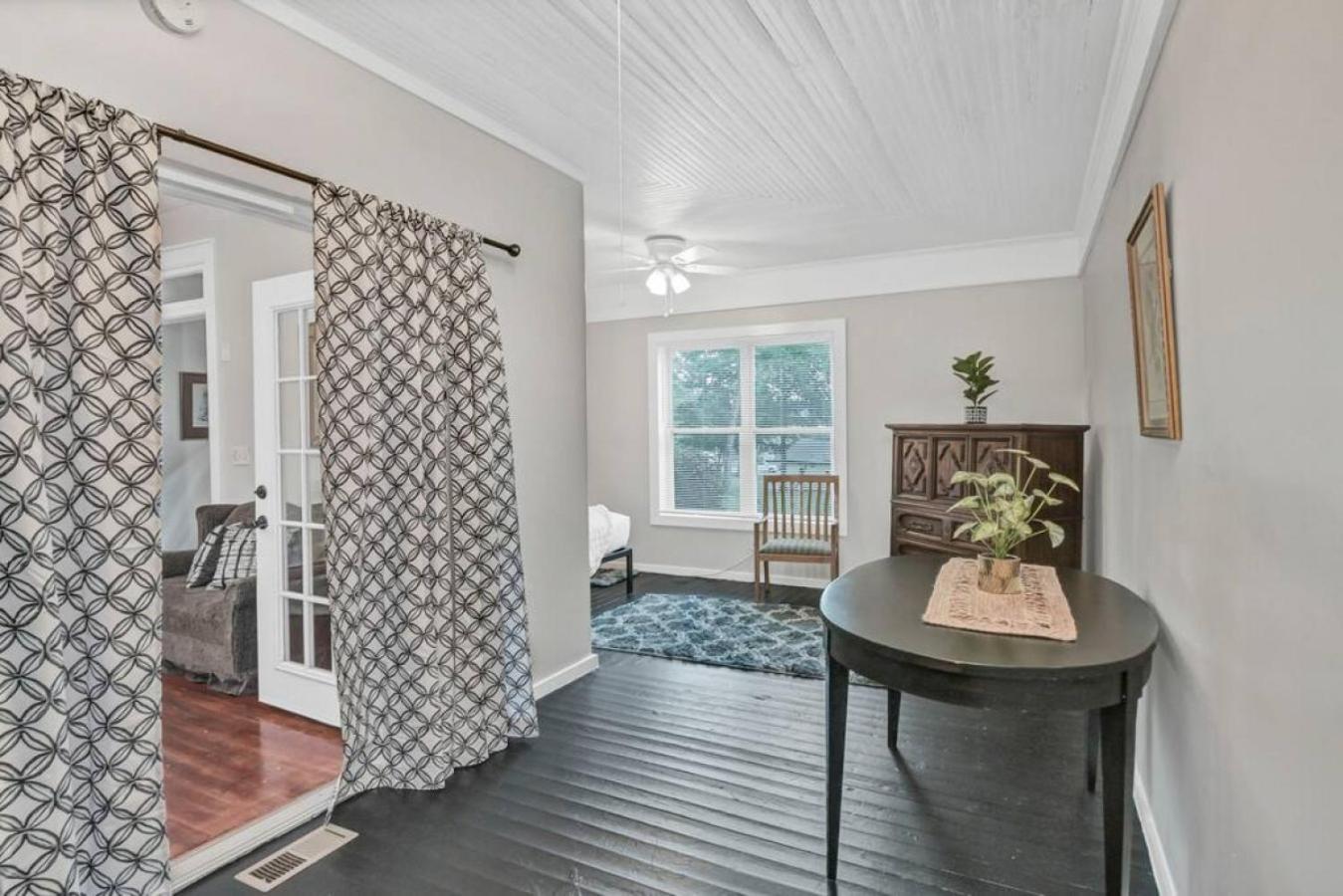 Spacious 5br - Pet Friendly * Columbia