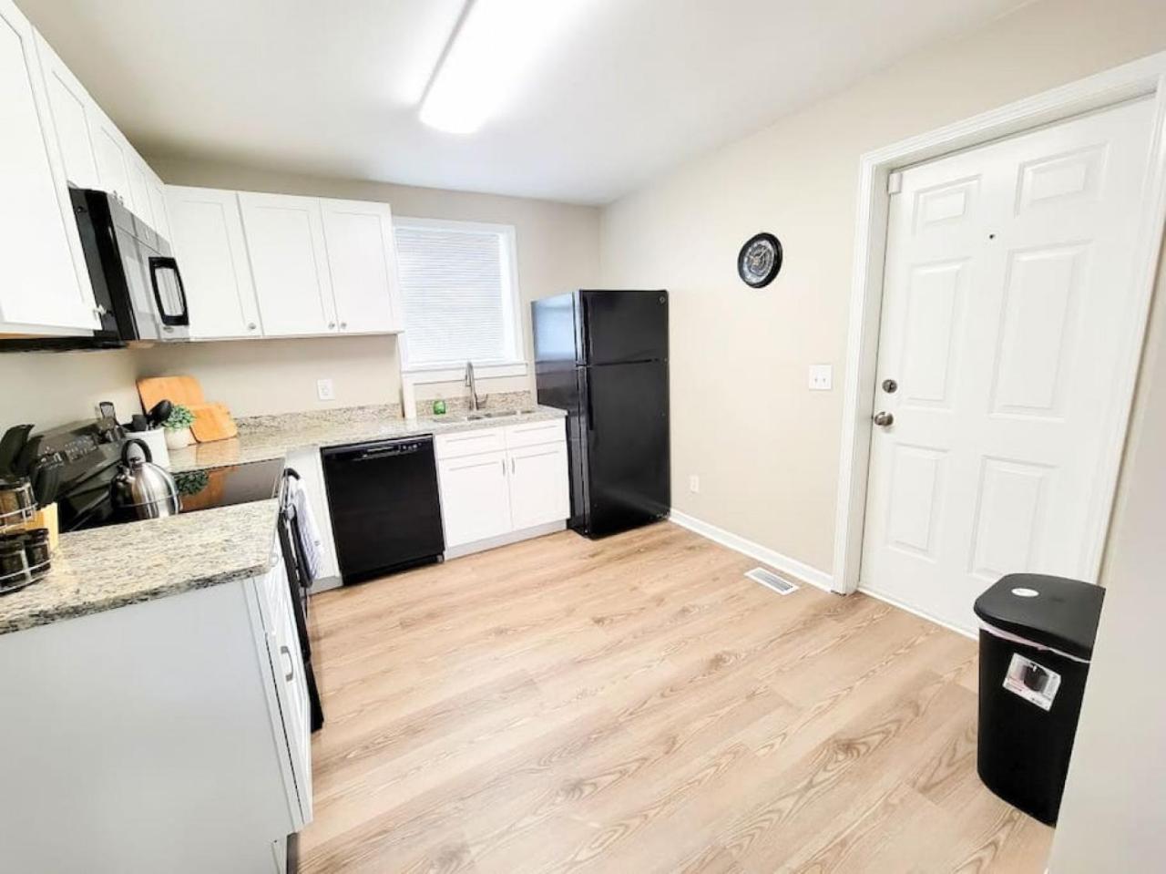 2br - Near 5 Points *
