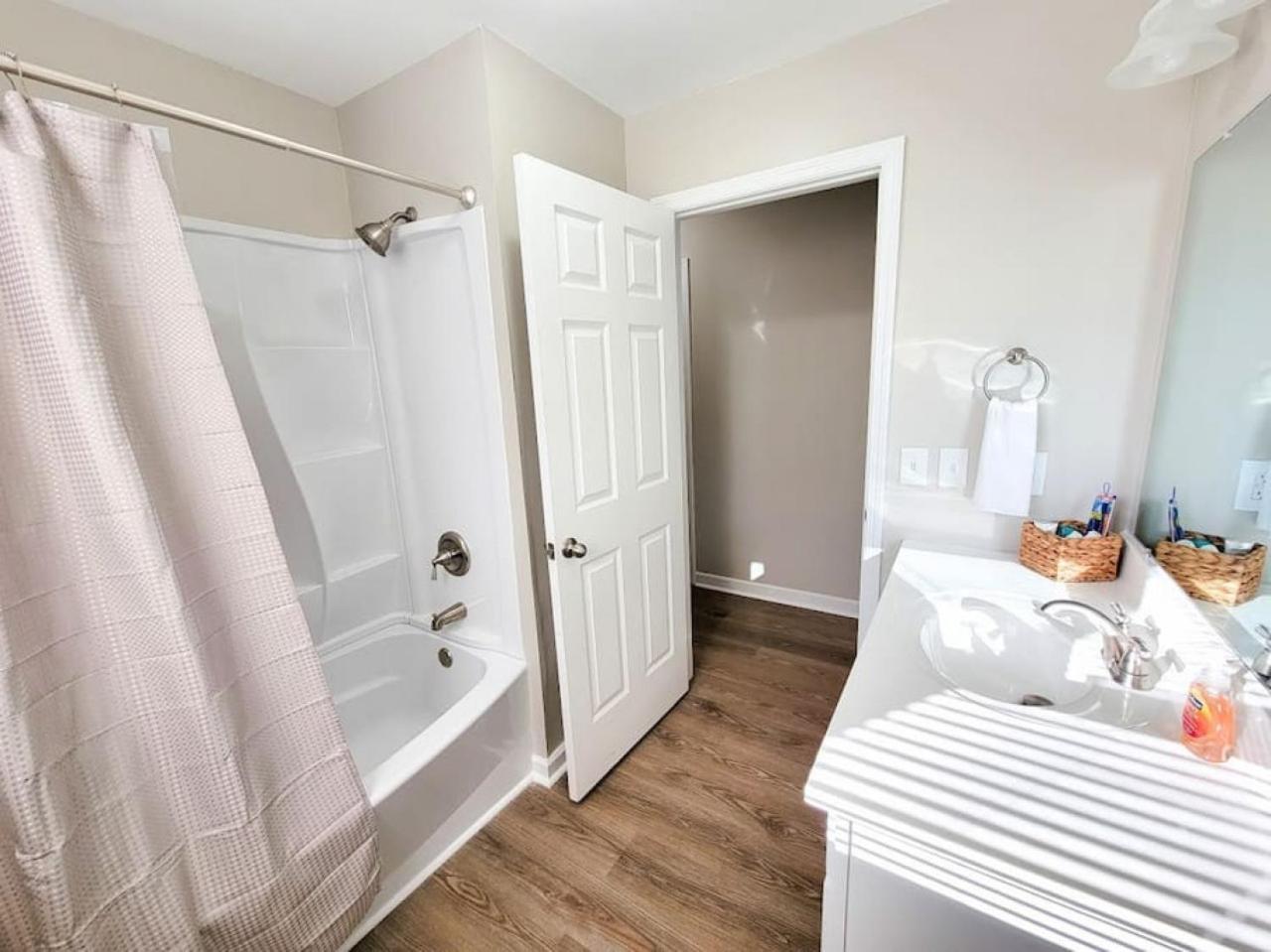 2br - Near 5 Points Holiday home Columbia