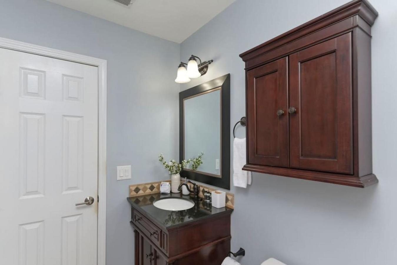 Holiday home Spacious 4br With Loft Bedroom *