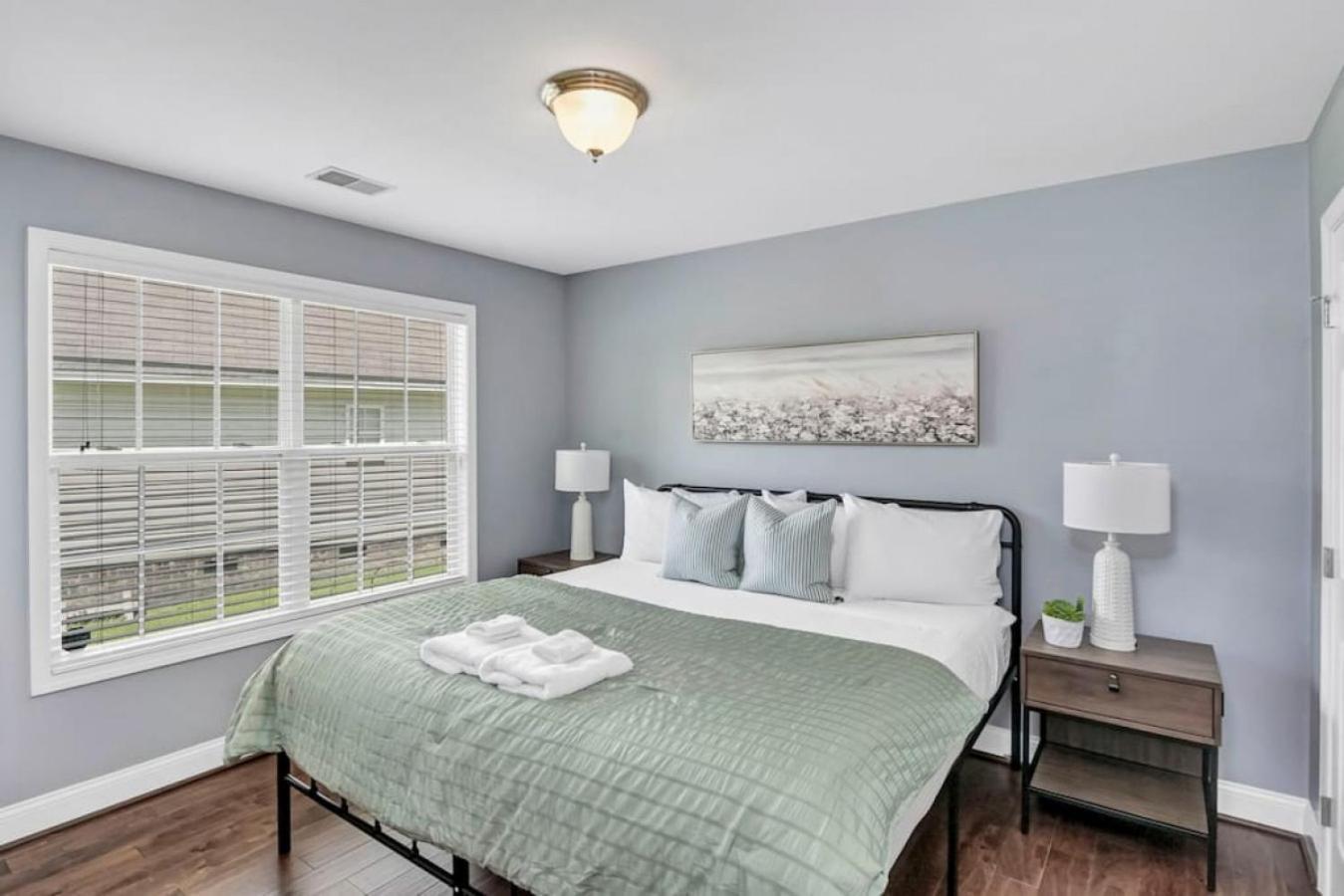 Spacious 4br With Loft Bedroom Holiday home