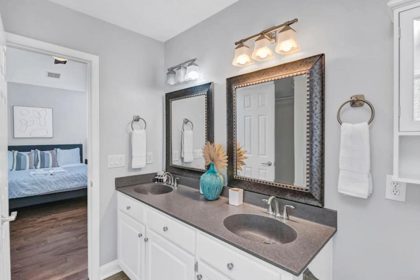 Spacious 4br With Loft Bedroom *
