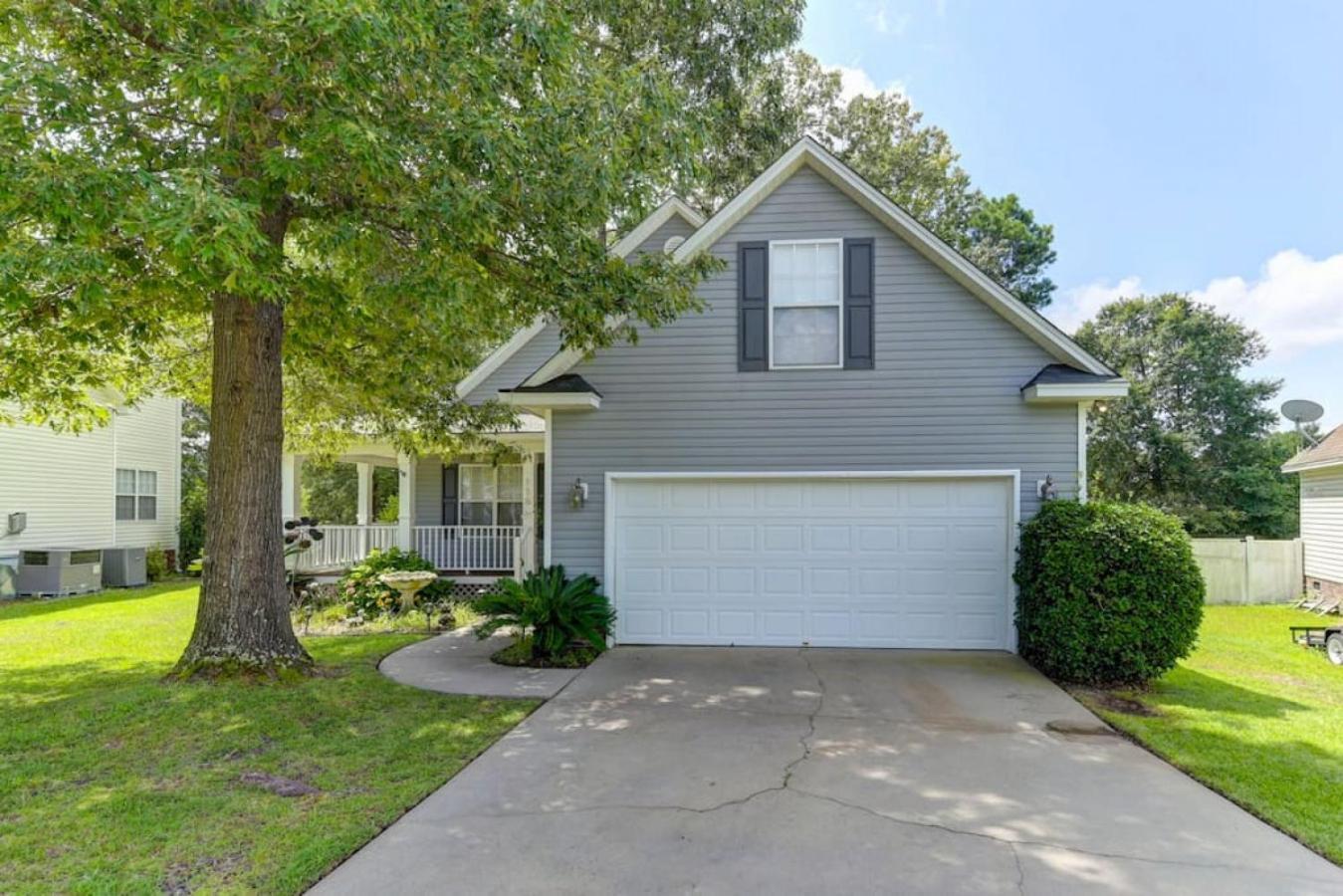 Spacious 4br With Loft Bedroom *