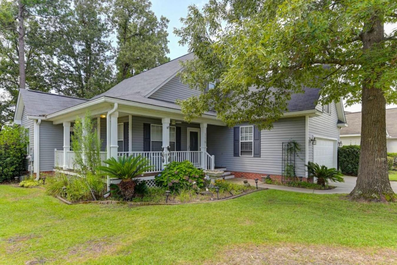 Holiday home Spacious 4br With Loft Bedroom Columbia