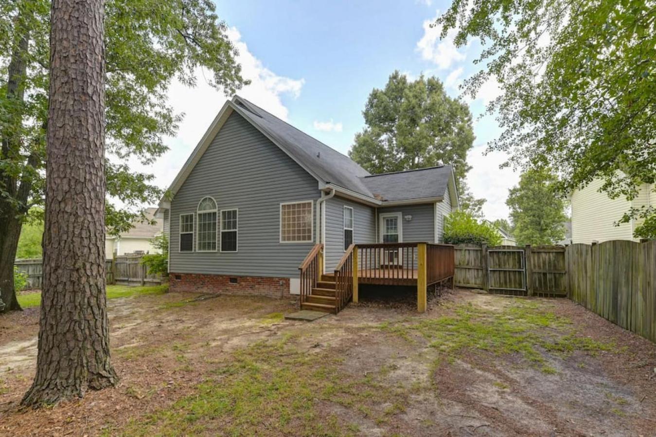 Holiday home Spacious 4br With Loft Bedroom
