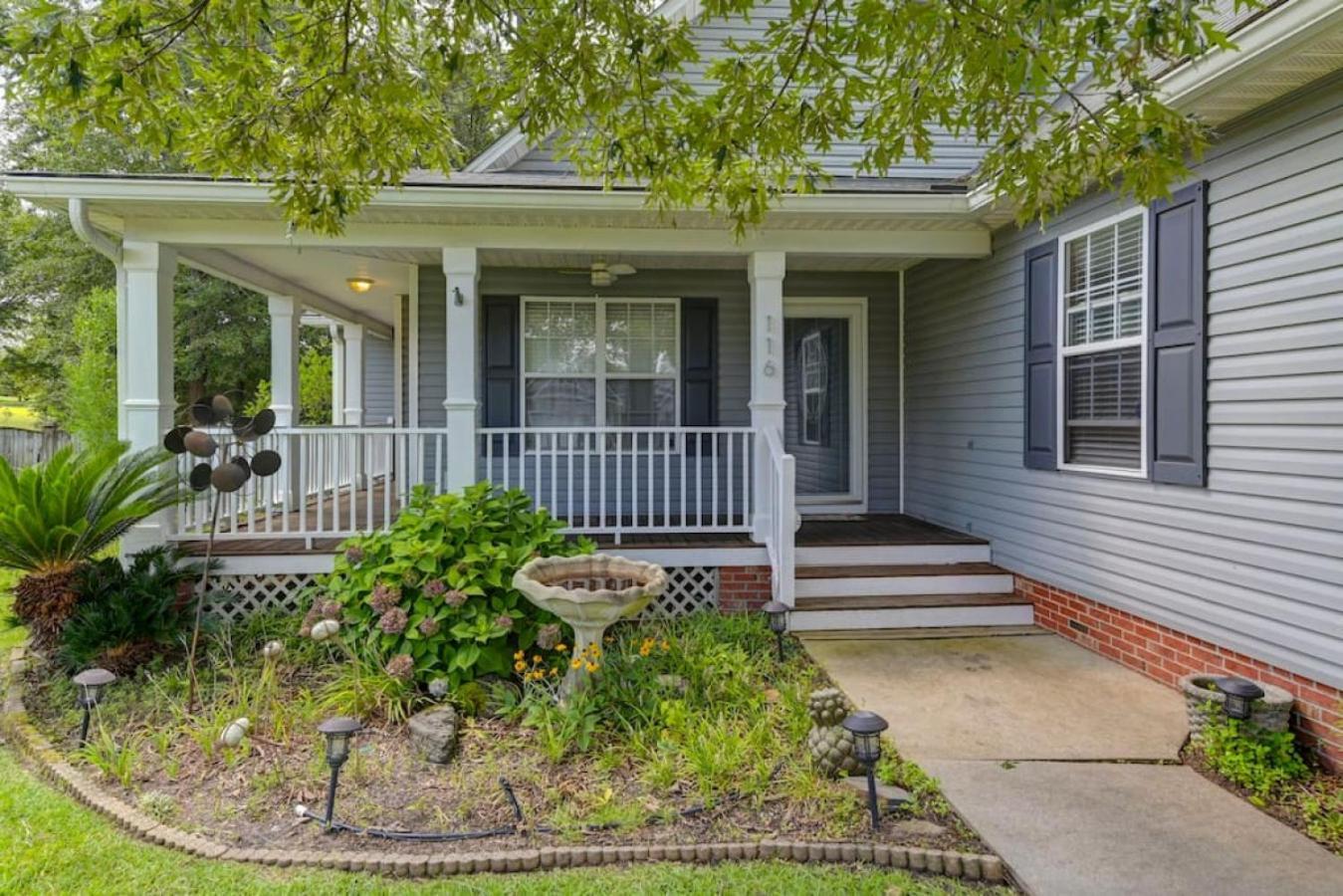 Spacious 4br With Loft Bedroom Columbia