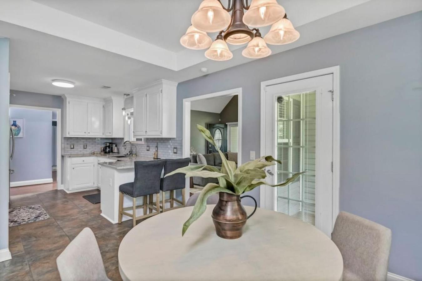 Spacious 4br With Loft Bedroom