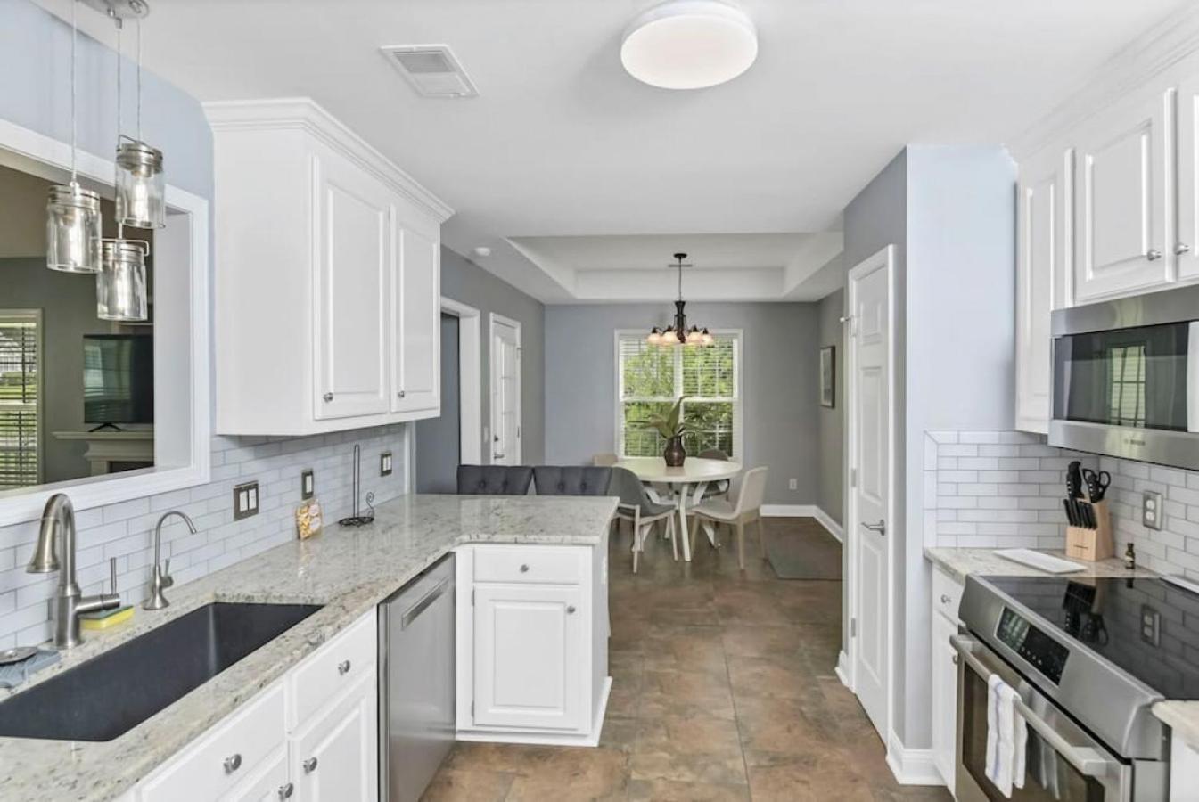 Spacious 4br With Loft Bedroom Holiday home Columbia
