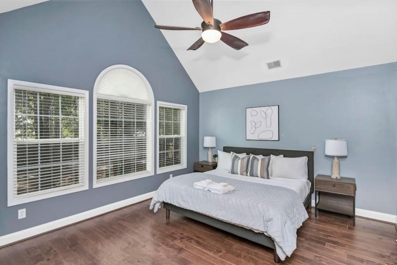 Holiday home Spacious 4br With Loft Bedroom *