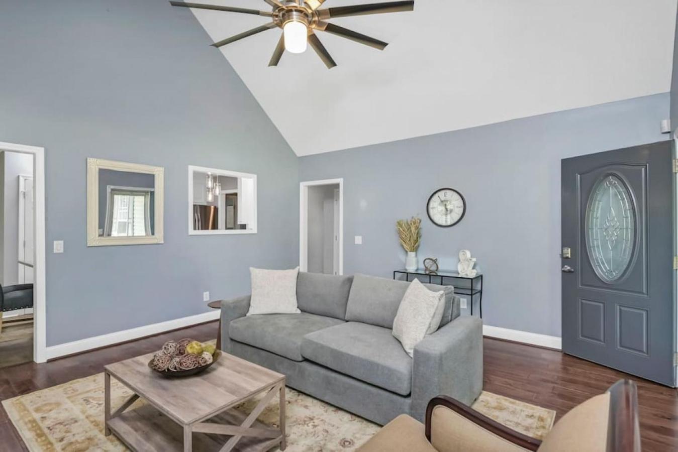 Spacious 4br With Loft Bedroom *
