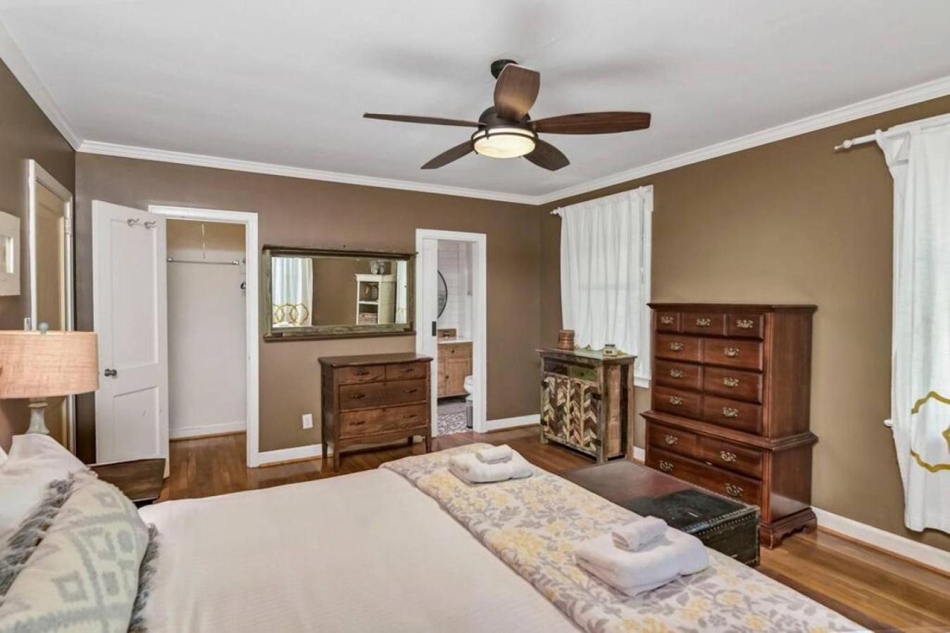 Forest Acres 5br - Pool