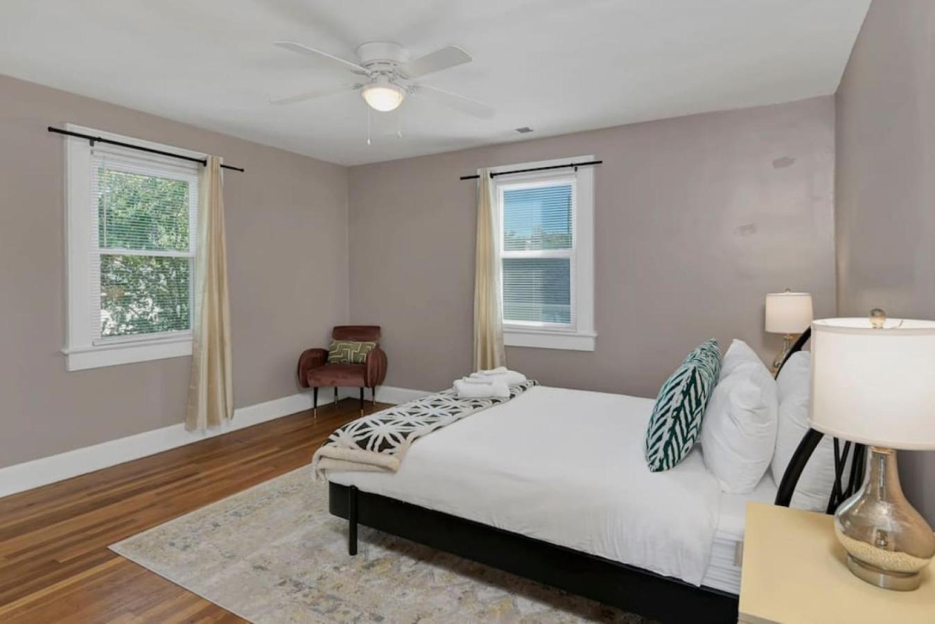 Spacious On Gervais - 4br Holiday home